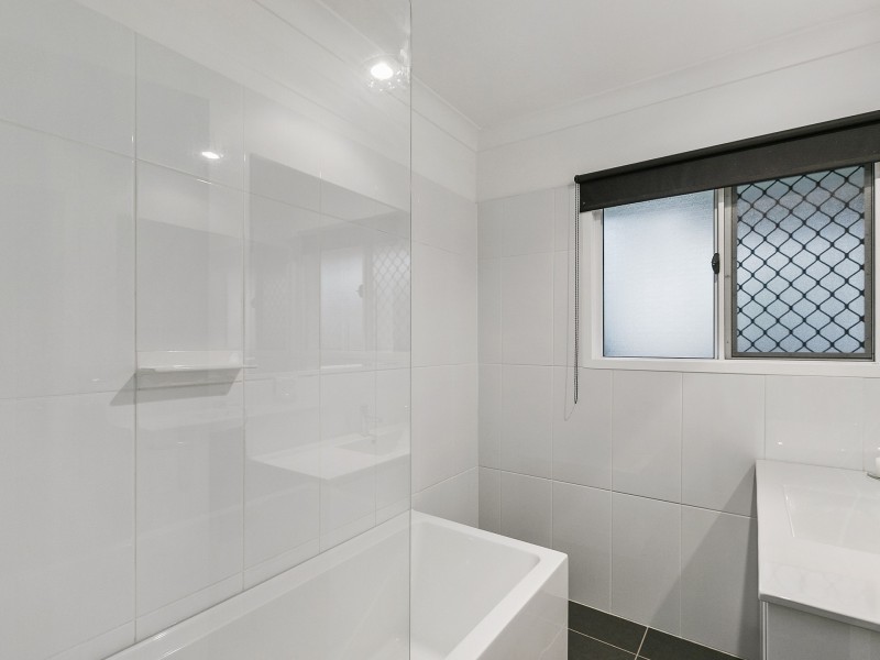 15 Casmaria Street, Mansfield QLD 4122