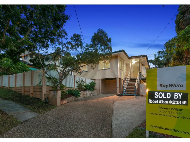 15 Casmaria Street, Mansfield QLD 4122