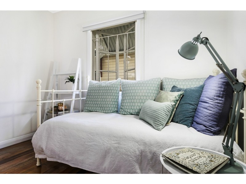 23 Keeling Street, Coopers Plains QLD 4108