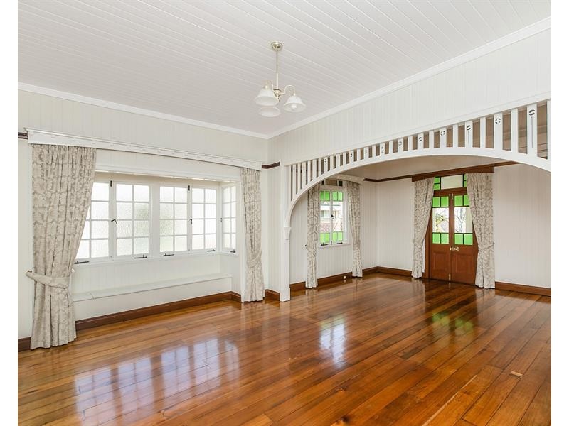 30 Headfort Street, Greenslopes QLD 4120