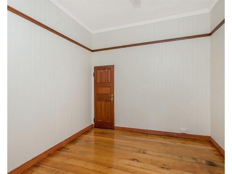 30 Headfort Street, Greenslopes QLD 4120