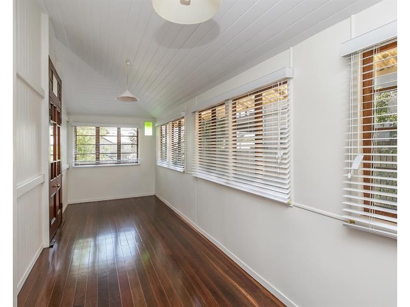 30 Headfort Street, Greenslopes QLD 4120