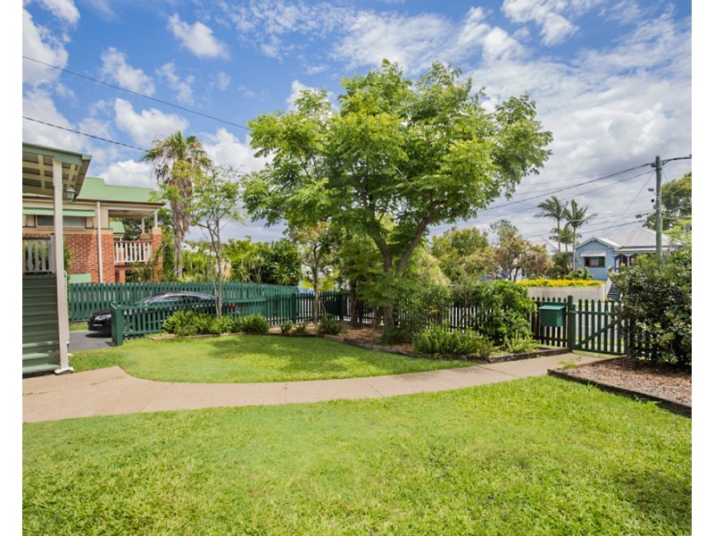 30 Headfort Street, Greenslopes QLD 4120