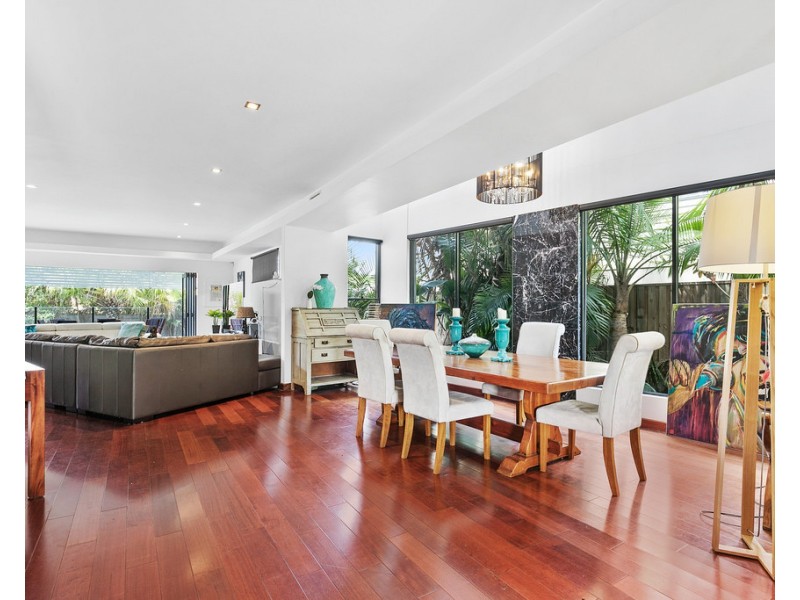 9 Military Close, Annerley QLD 4103