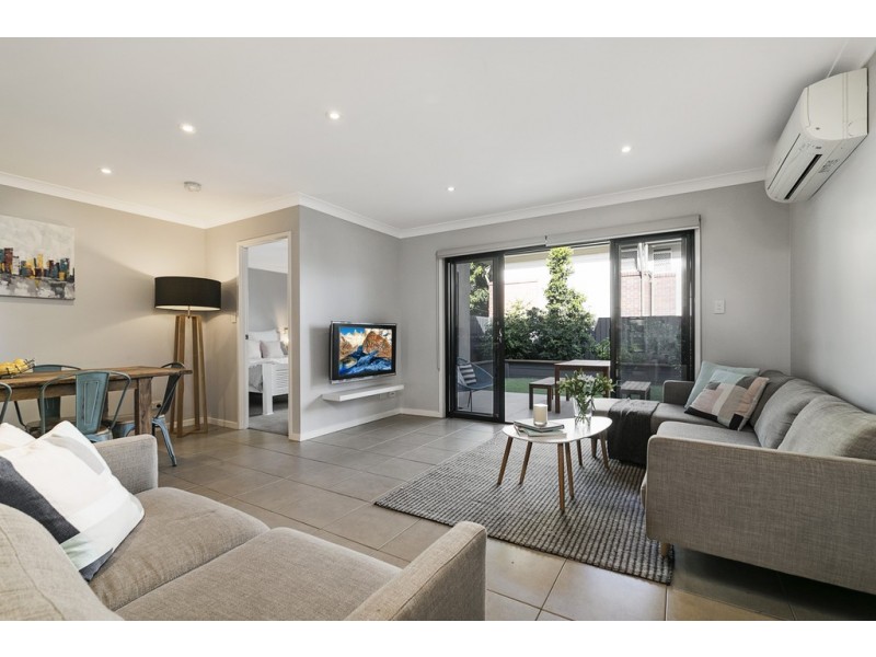 1/63 Gustavson Street, Annerley QLD 4103