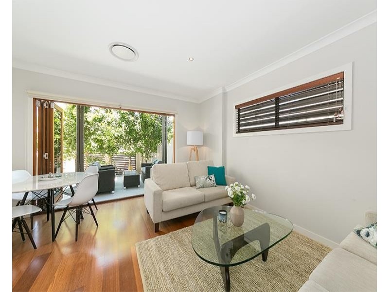 2/56 Real Street, Annerley QLD 4103