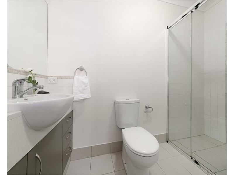 2/56 Real Street, Annerley QLD 4103