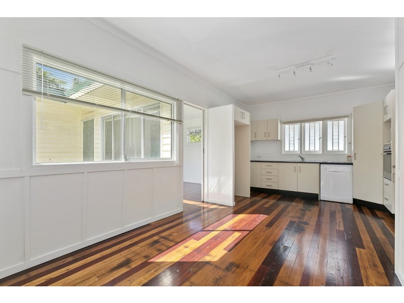 92 Cedar Street, Greenslopes QLD 4120