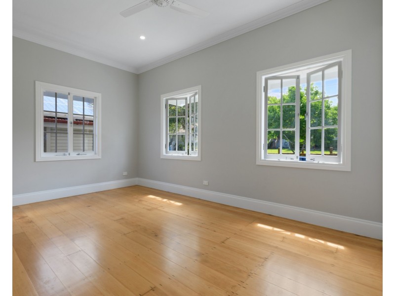 11 Dempsey Street, Annerley QLD 4103