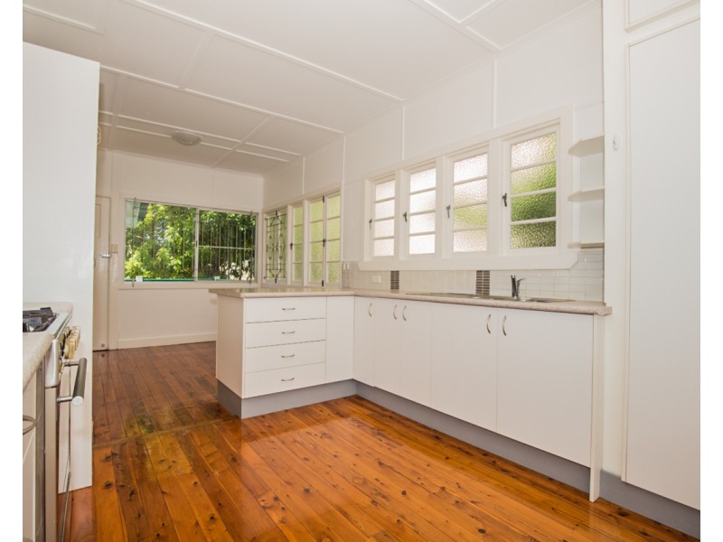 120 Waterton Street, Annerley QLD 4103