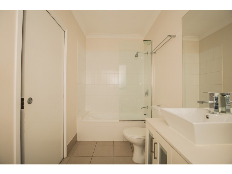 8/27 Steele Street, Holland Park QLD 4121