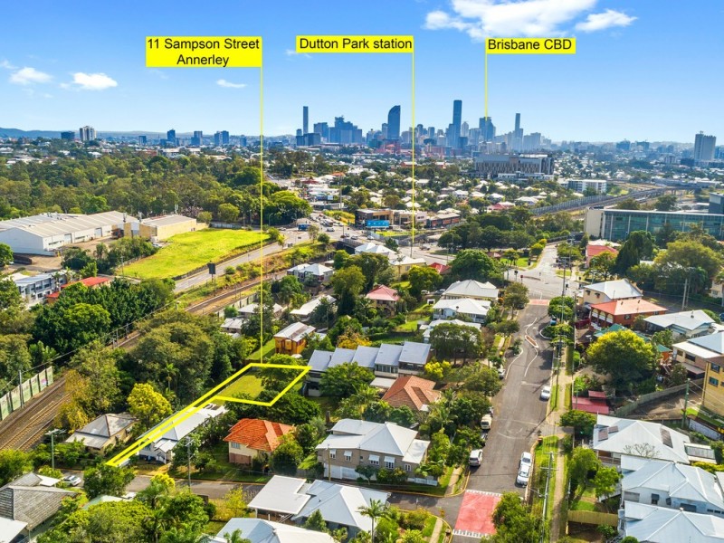 11 Sampson Street, Annerley QLD 4103
