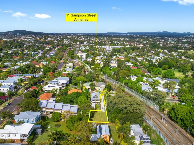 11 Sampson Street, Annerley QLD 4103