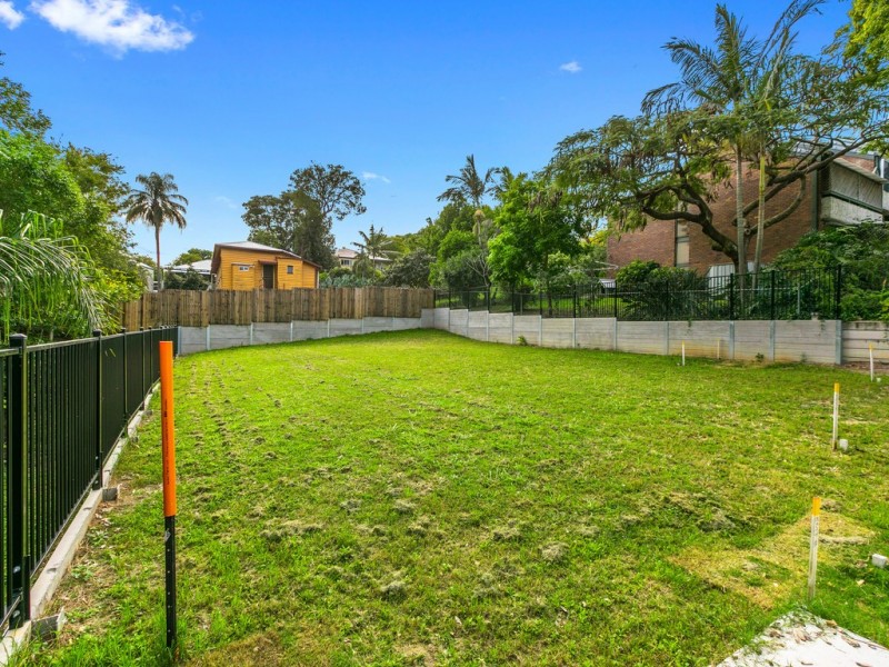 11 Sampson Street, Annerley QLD 4103