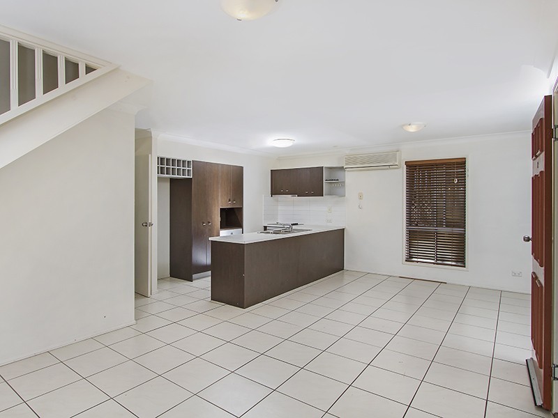 2/9 Tamworth Street, Annerley QLD 4103