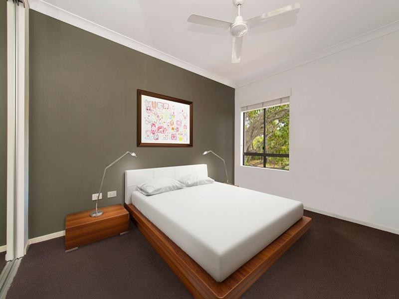 8/65 Park Road, Yeronga QLD 4104