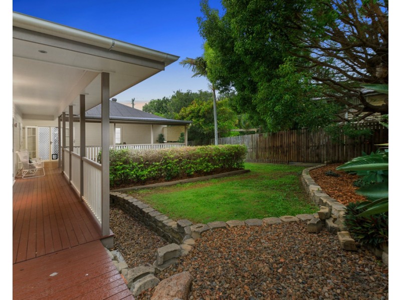 37 Cavillon Street, Holland Park QLD 4121