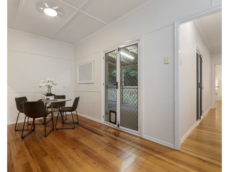 37 Cavillon Street, Holland Park QLD 4121