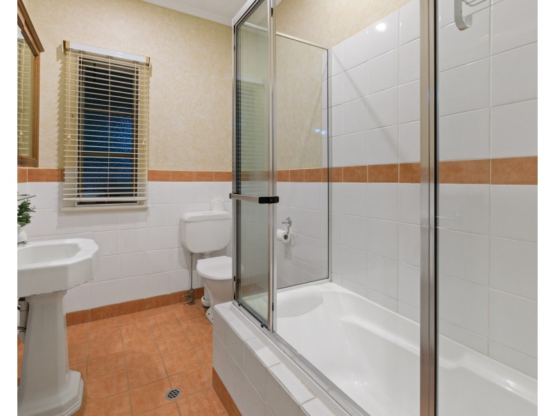 37 Cavillon Street, Holland Park QLD 4121