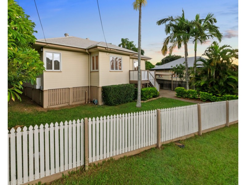 37 Cavillon Street, Holland Park QLD 4121