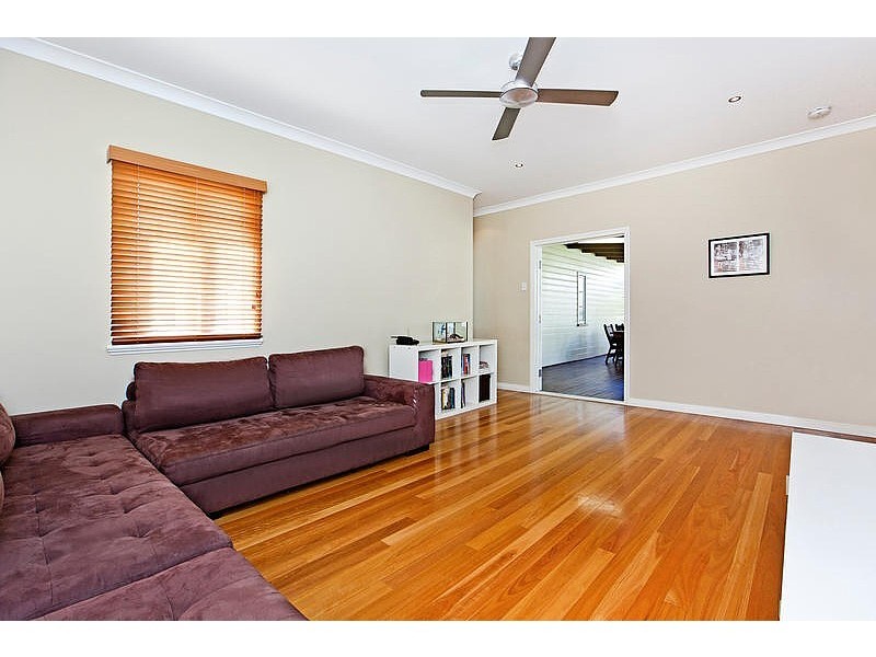 37 Cavillon Street, Holland Park QLD 4121