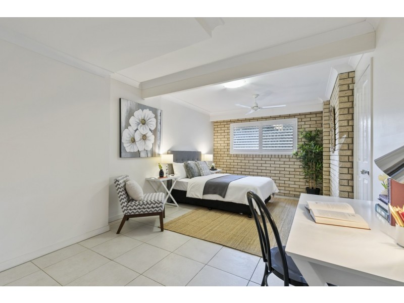 1/18 Kingsley Parade, Yeronga QLD 4104