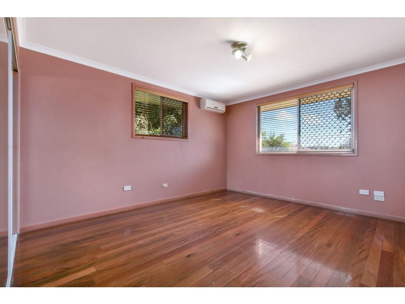 11 Bosworth Street, Coopers Plains QLD 4108