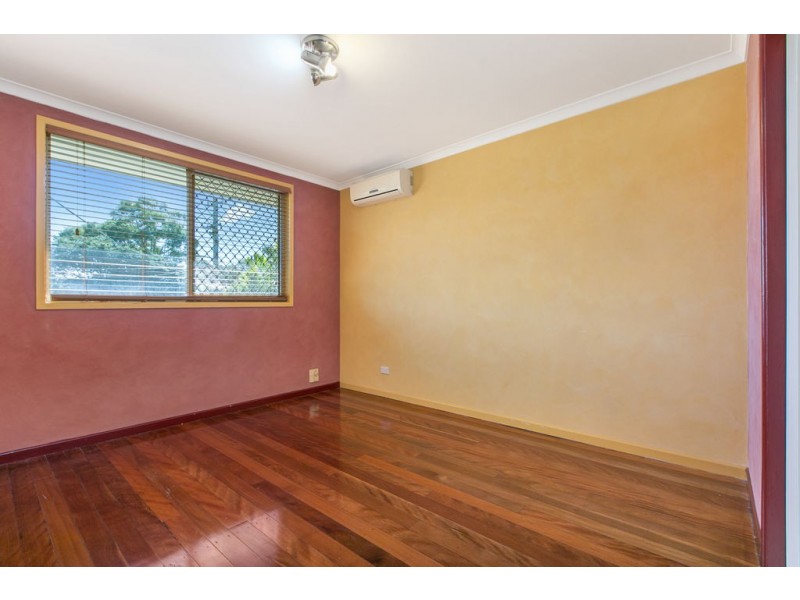 11 Bosworth Street, Coopers Plains QLD 4108