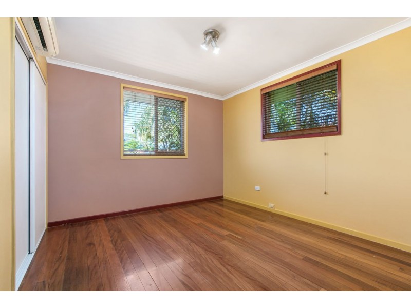 11 Bosworth Street, Coopers Plains QLD 4108