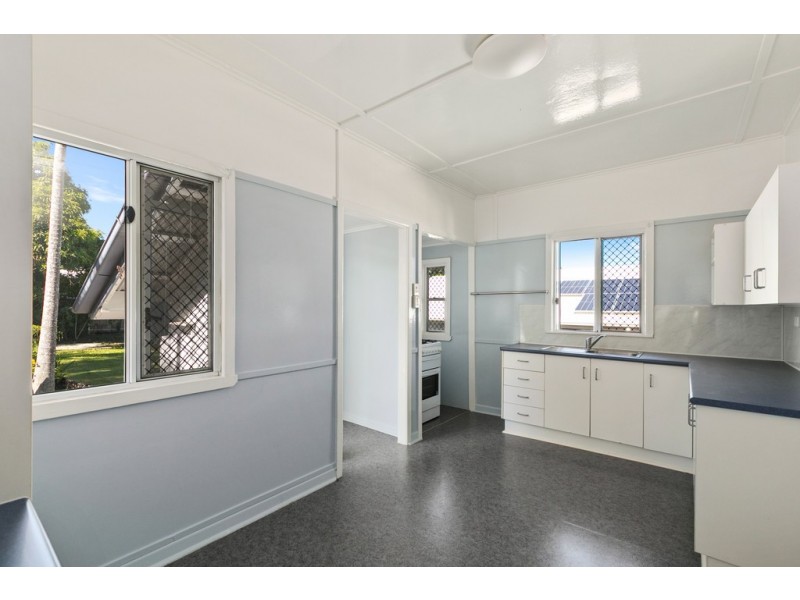 12 Macklin Street, Holland Park QLD 4121