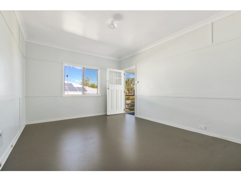 12 Macklin Street, Holland Park QLD 4121