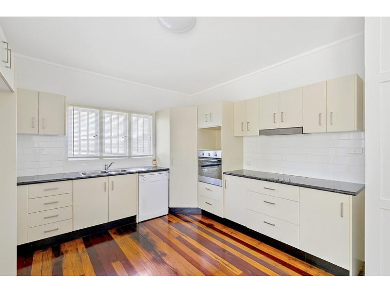 92 Cedar Street, Greenslopes QLD 4120