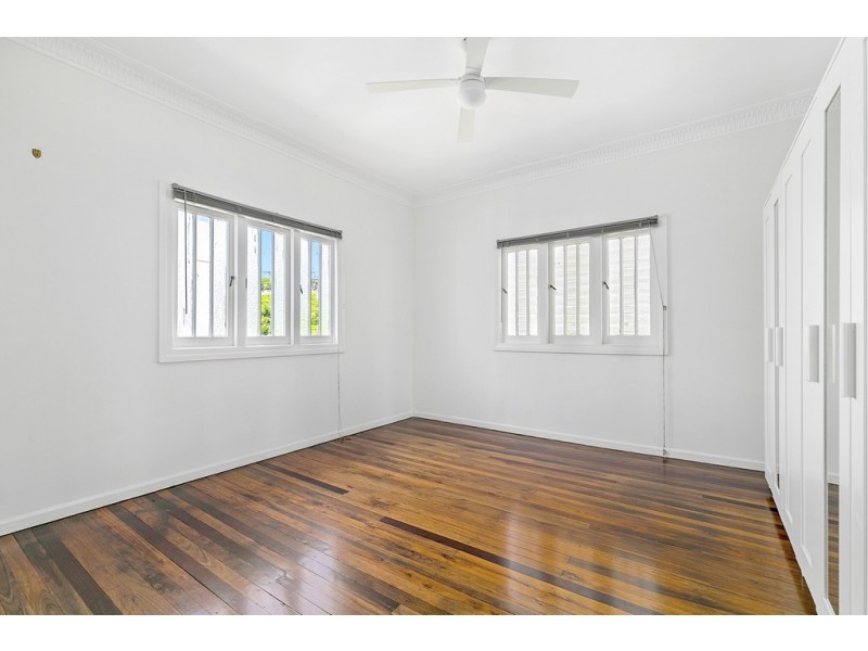 92 Cedar Street, Greenslopes QLD 4120