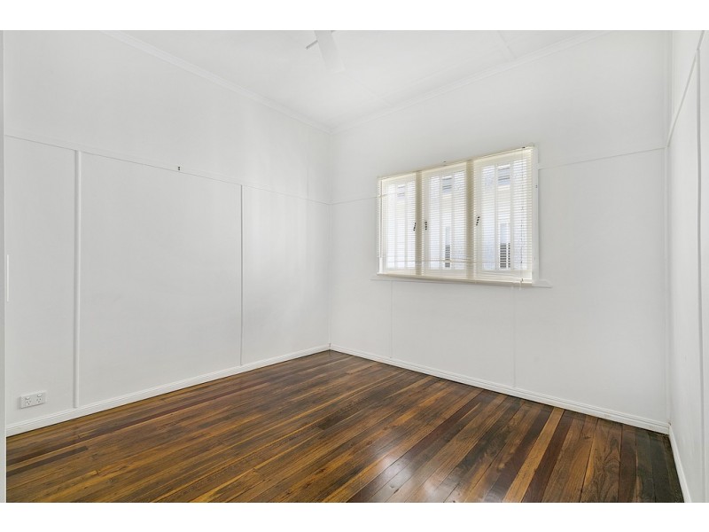 92 Cedar Street, Greenslopes QLD 4120