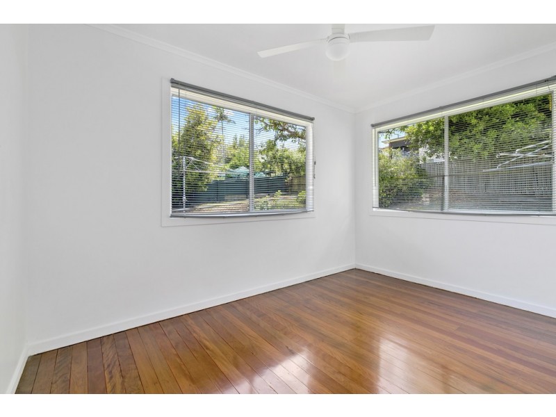 92 Cedar Street, Greenslopes QLD 4120