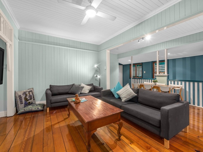 19 Mearns Street, Fairfield QLD 4103