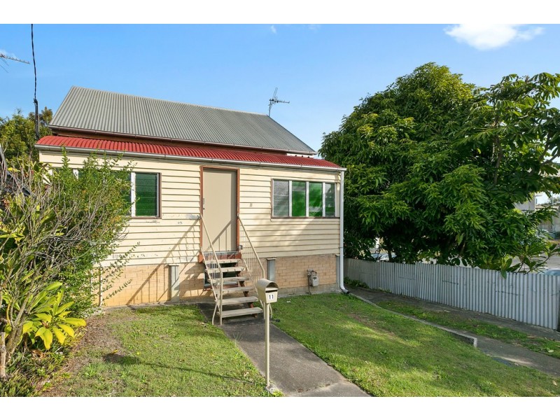 11 Harrogate Street, Woolloongabba QLD 4102