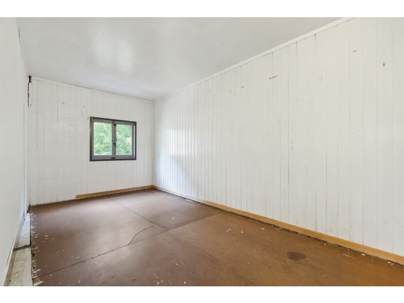 11 Harrogate Street, Woolloongabba QLD 4102