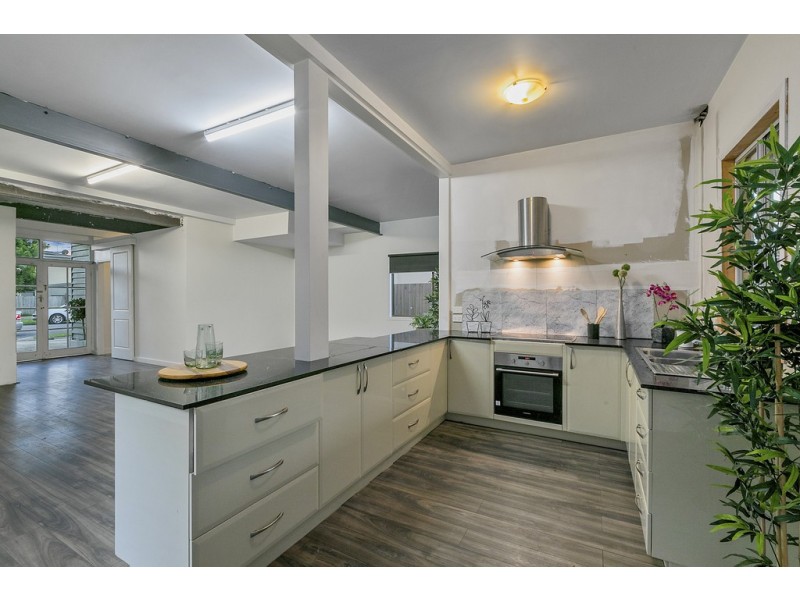 111 Juliette Street, Greenslopes QLD 4120