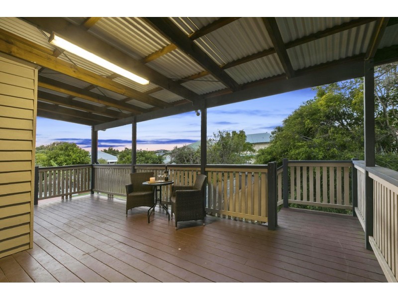 111 Juliette Street, Greenslopes QLD 4120