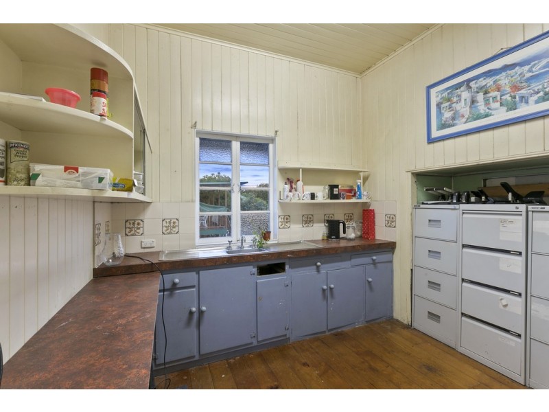 111 Juliette Street, Greenslopes QLD 4120