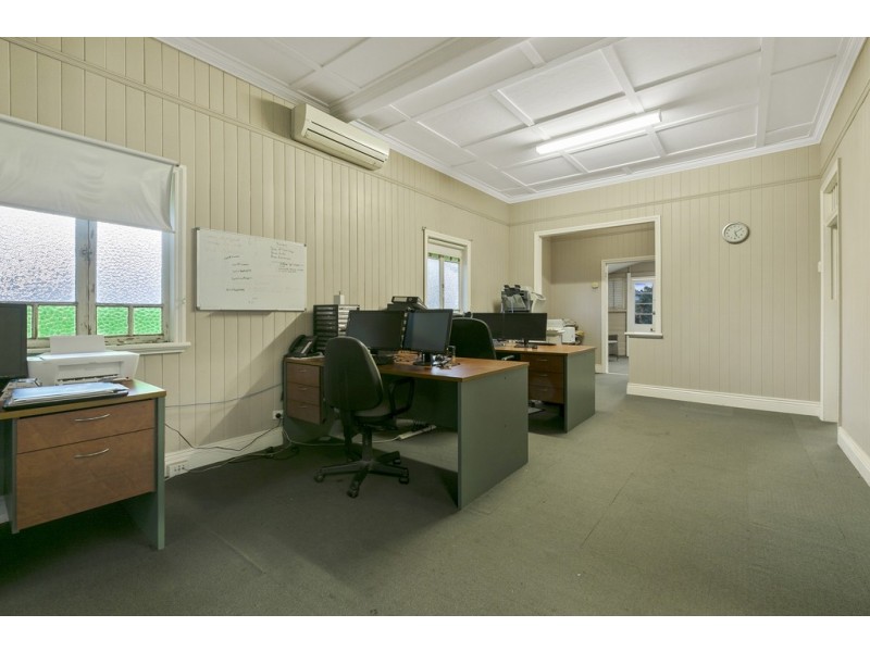 111 Juliette Street, Greenslopes QLD 4120