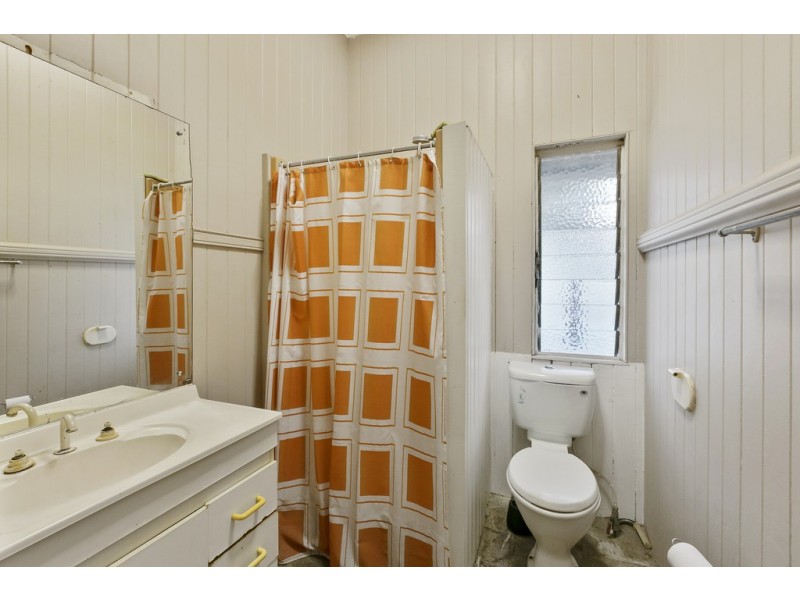 111 Juliette Street, Greenslopes QLD 4120