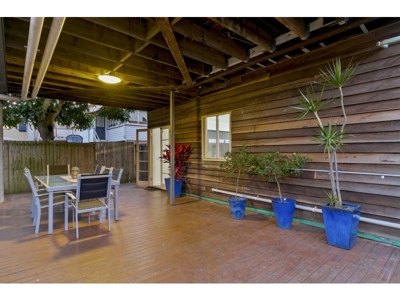 111 Juliette Street, Greenslopes QLD 4120