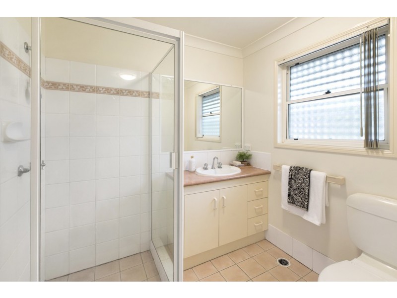 2/121 Chaucer Street, Moorooka QLD 4105