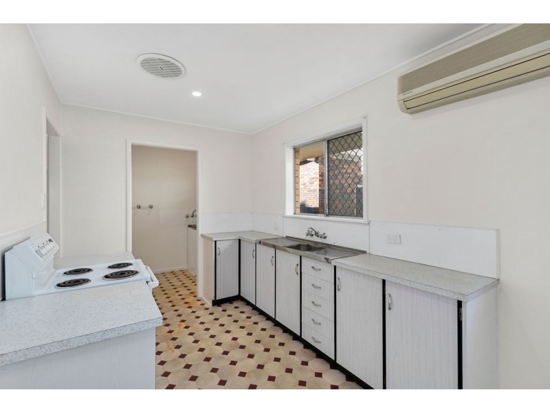 98 Hammersmith Street, Coopers Plains QLD 4108