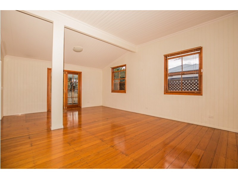 91 Earl Street, Greenslopes QLD 4120