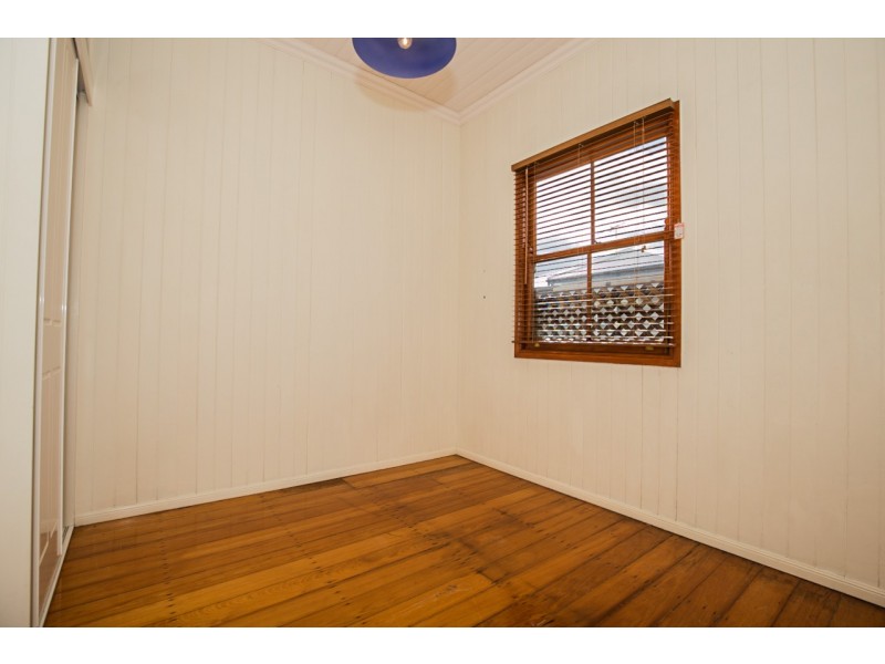 91 Earl Street, Greenslopes QLD 4120