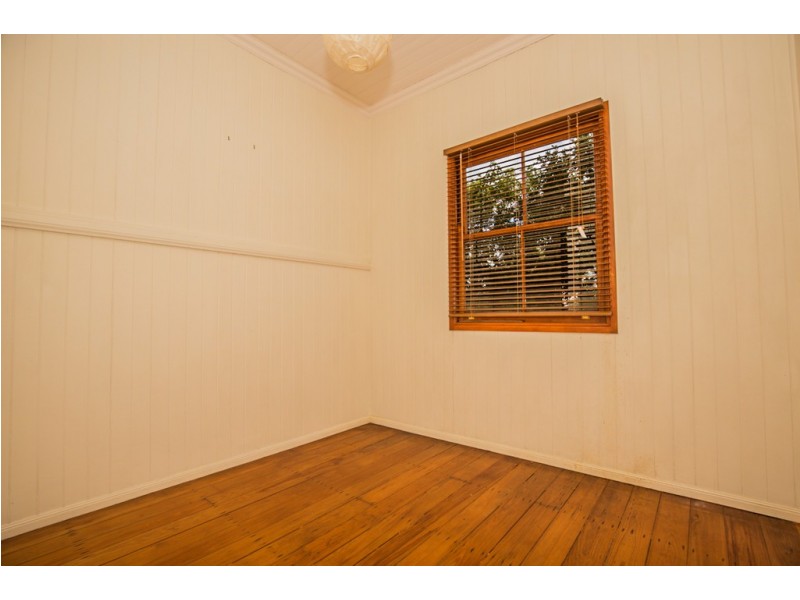 91 Earl Street, Greenslopes QLD 4120