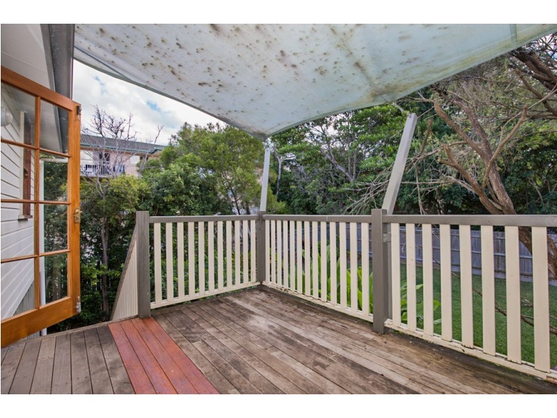 91 Earl Street, Greenslopes QLD 4120